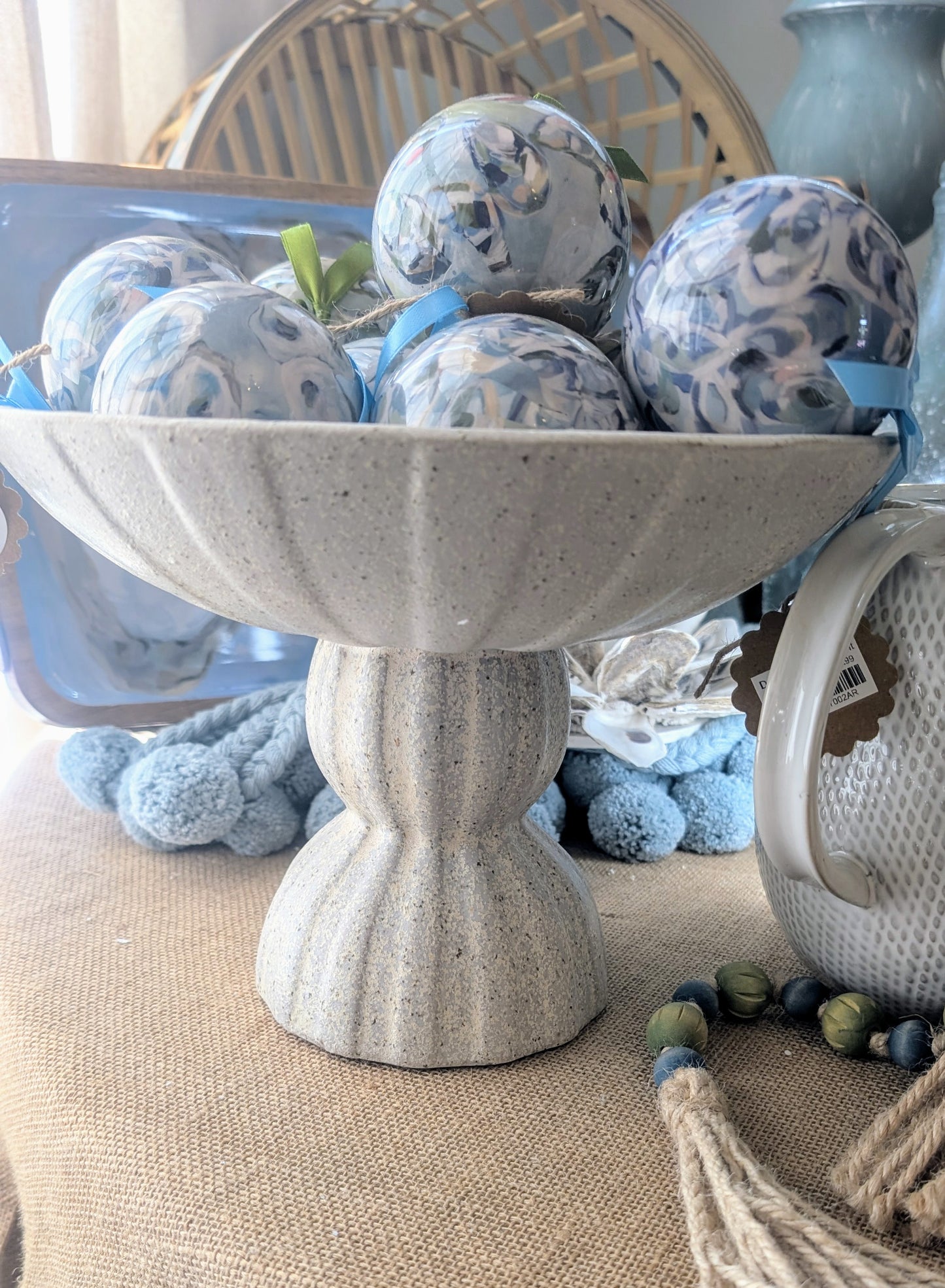 Frosted Bowl on Stand