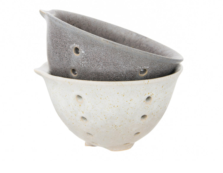 Stoneware Berry Bowl 6" x 3.5" Rd