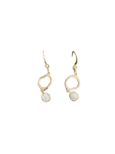 Load image into Gallery viewer, Handcrafted Czech Glass Earring

